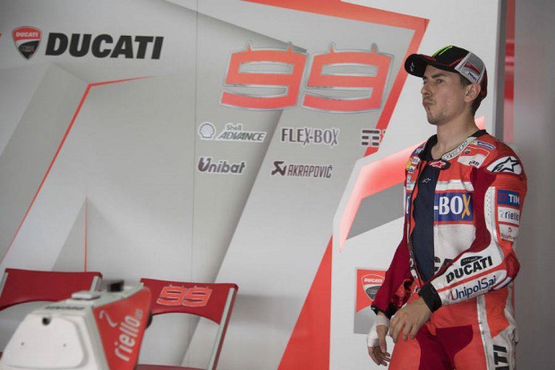 Pengamat MotoGP Klaim Ducati Blunder Bawa Lorenzo