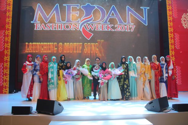Songket Medan Dikenalkan di Acara Medan Fashion Week 2017