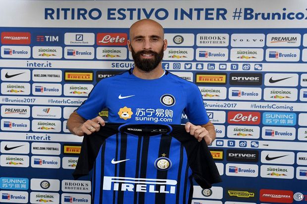 Borja Valero Resmi Berseragam Inter Milan