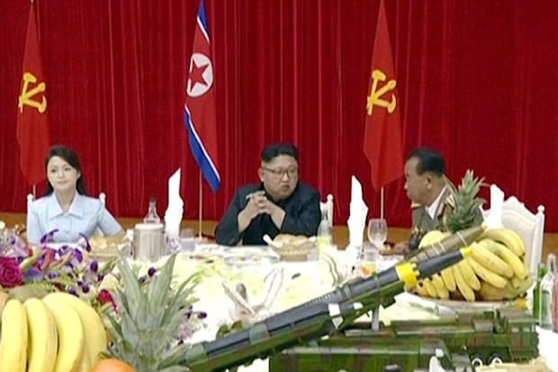 Lama Menghilang, Istri Jong-un Muncul dalam Acara Jamuan Makan