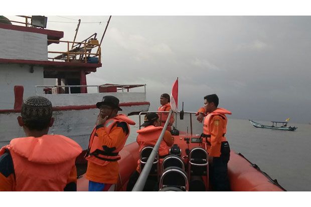 Dihadang Ombak 6 Meter, Pencarian Nelayan di Perairan Kebumen Distop