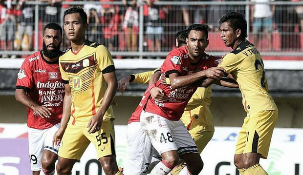 Bali United Pesta Gol ke Gawang Barito Putera
