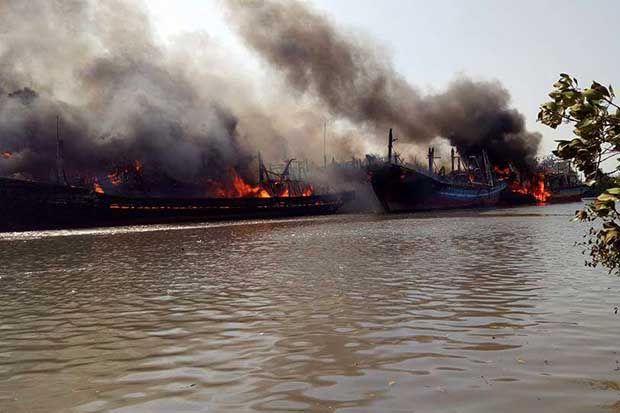 14 Kapal Nelayan di Pati Ludes Terbakar