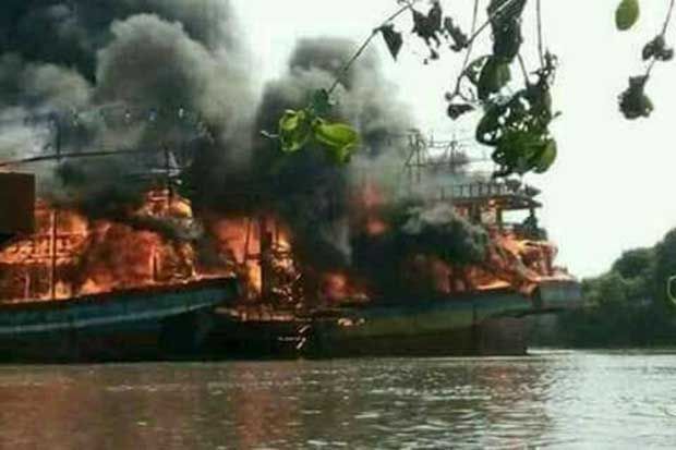 Kebakaran 14 Kapal di Pati Sebabkan Korban Luka