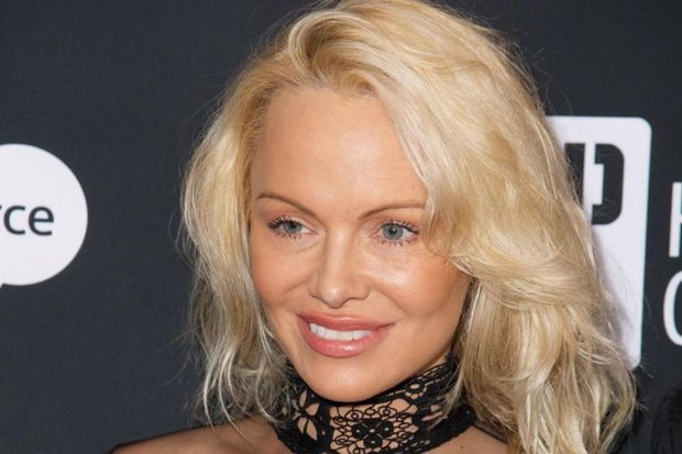 Ajak Orang Hidup Sehat, Pamela Anderson Buka Restoran Vegan