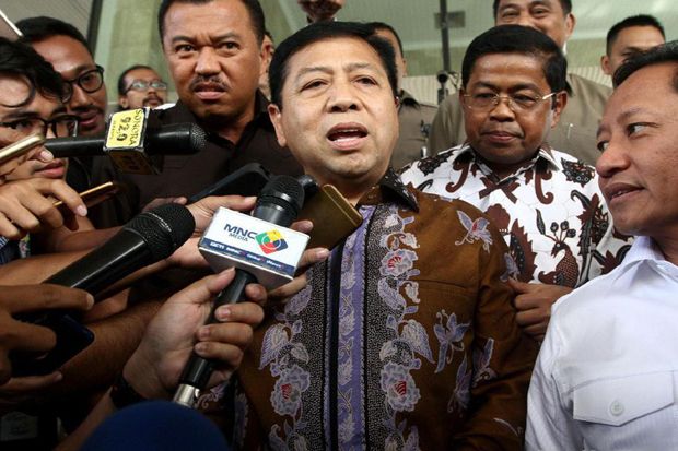 Jadi Tersangka Korupsi E-KTP, Setya Novanto Harus Mundur dari DPR