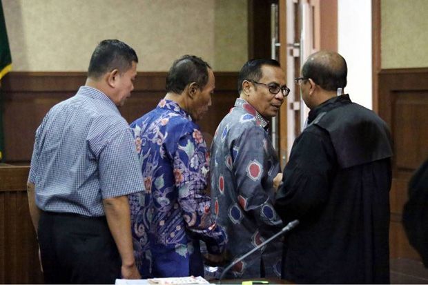 Dua Terdakwa E-KTP Irman dan Sugiharto Berharap Divonis Ringan