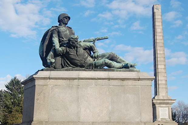 Runtuhkan Monumen Perang Dunia II, Rusia Bakal Balas Polandia