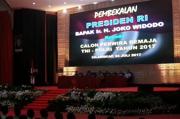 Jokowi Beri Pembekalan Capaja TNI-Polri di Mabes Cilangkap