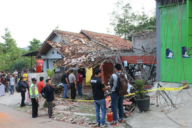Polisi Temukan Plastik Besar Pembungkus Petasan Meledak di Kebumen