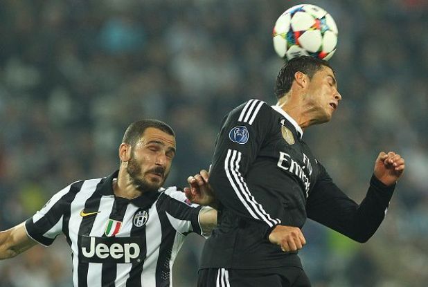 Dianggap Superior, Bek Milan Ini Sebut Ronaldo Pantas Sabet Ballon dOr