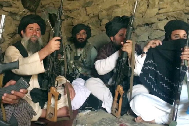 Video Tunjukkan Rusia Persenjatai Taliban