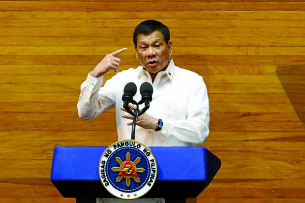 Duterte Ancam Membom Sekolah Adat