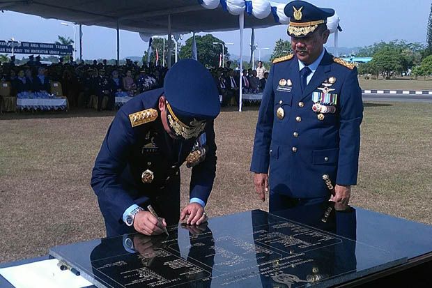 KSAU Resmikan Monumen Pesawat Latih di AAU Yogyakarta