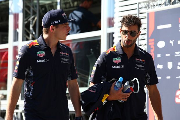 Ditabrak Rekan Setim, Ricciardo: Verstappen Amatir