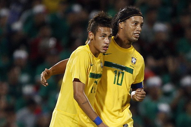 Ronaldinho Sarankan Neymar Ikuti Kata Hati