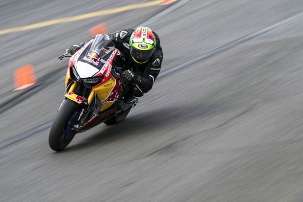 Usai Dibuang Ducati WSBK, Pembalap Italia Kembali Bersama Honda