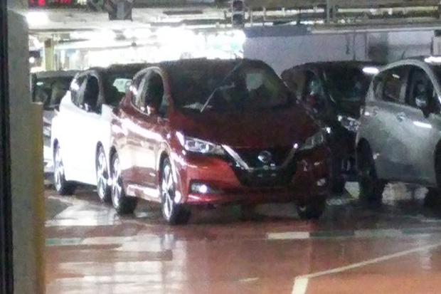 Nissan Leaf 2018 Ketangkap di Tempat Parkir