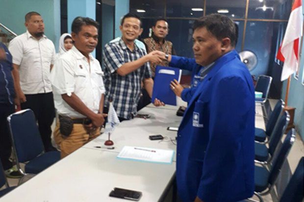 Ketua DPW Perindo Riau Ahmi Kembalikan Formulir ke PAN