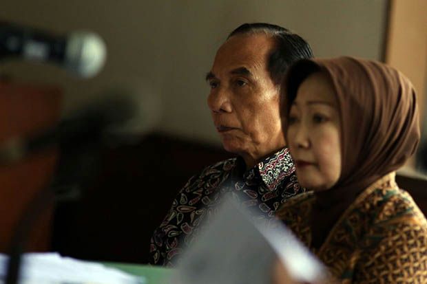 Mantan Wali Kota Cimahi dan Suami Dituntut 5 dan 8 Tahun Penjara