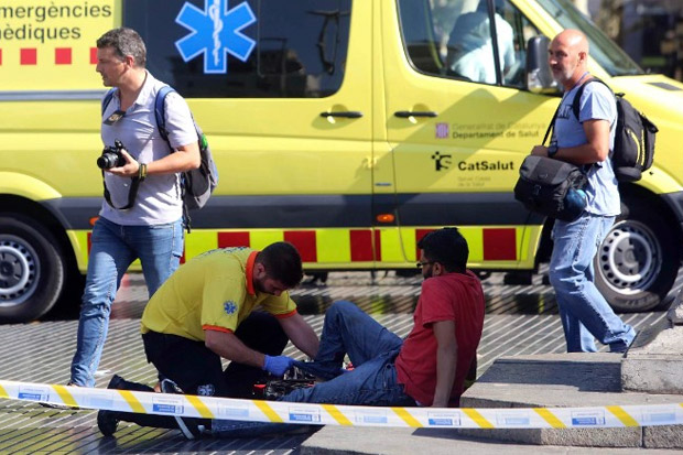 Saksi Teror Barcelona: Orang-orang Terpental ke Udara