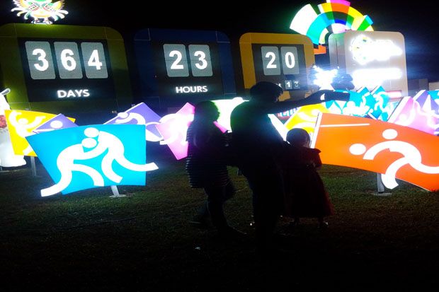 Layar Countdown Asian Games Jadi Tempat Selfie Warga