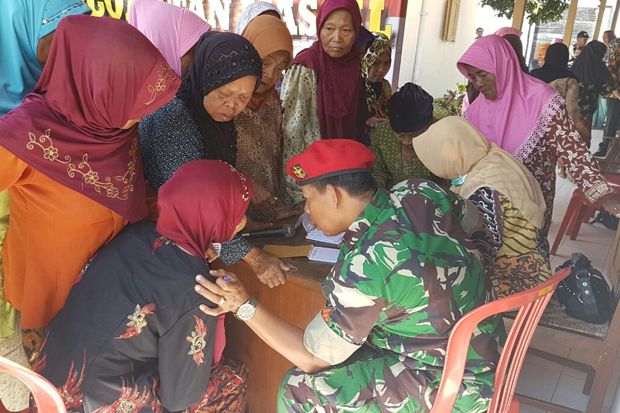 Kopassus Gelar Bakti Sosial Peringati HUT ke-72 TNI di Sragen
