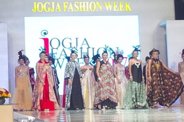 174 IKM Ramaikan Jogja Fashion Week