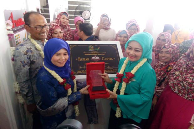 Berdayakan Perempuan, Rumah Cantik LBC K-Link Dibuka di Bandung