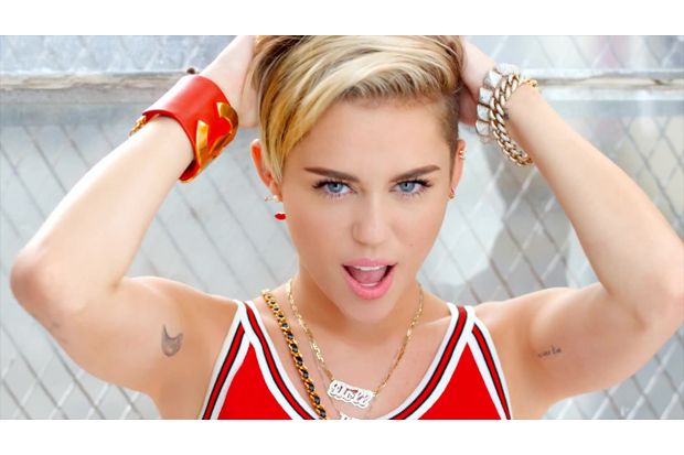 Miley Cirus Janji Tidak Vulgar