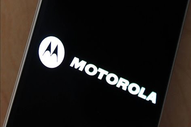 Ratusan Karyawan Motorola Banting Moto Z2 Force