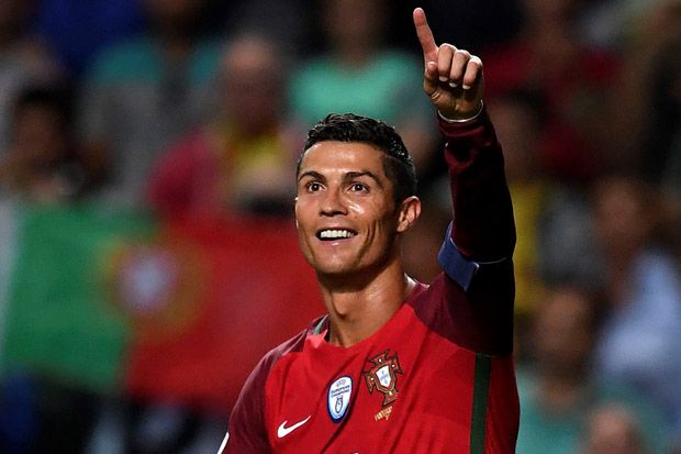 Setelah Lewati Rekor Pele, Ronaldo Bidik Kelompok Elite Three