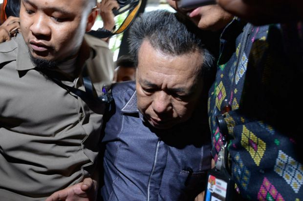 Korupsi PN Bengkulu, Hakim Suryana Buang Uang Suap ke Belakang Rumah