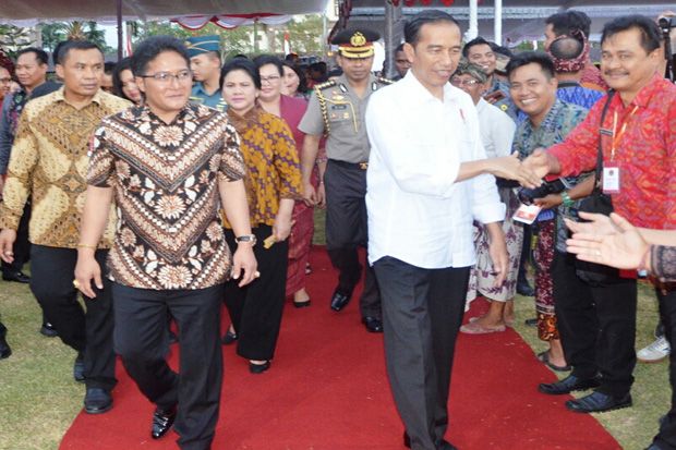 Jokowi Bagikan 3.500 Sertifikat Tanah di Bali