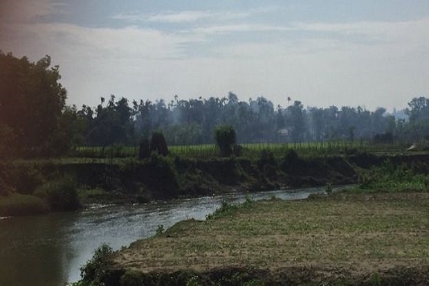 Wartawan BBC di Rakhine: Sebuah Desa Muslim Dibakar