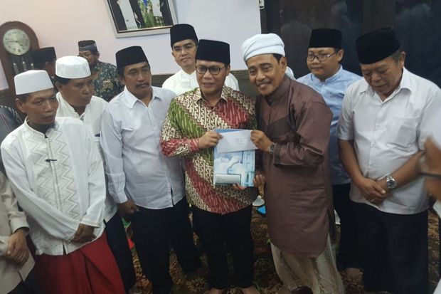 Minta PDIP Usung Gus Ipul, KH Mutawakkil Alallah Menyurati Megawati