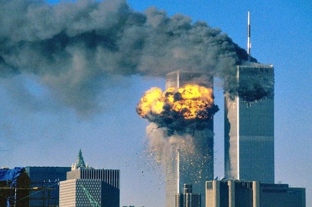 16 Tahun Serangan 9/11: Dihantam Pesawat, Orang-orang Berjatuhan dari WTC