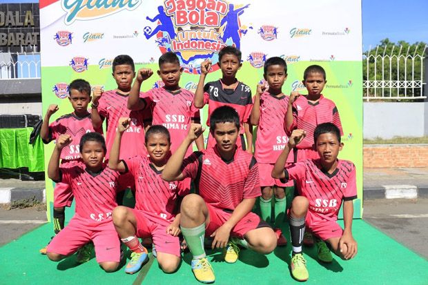 Giant Publikasikan Beasiswa Sepak Bola di Makassar