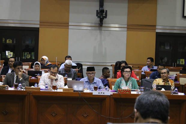 Pagi Ini, Rapat Dengar Pendapat Komisi III DPR-KPK Dilanjutkan