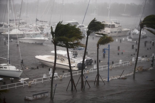 Badai Irma Amuk Florida, AS Kirim Kapal Induk untuk Operasi SAR