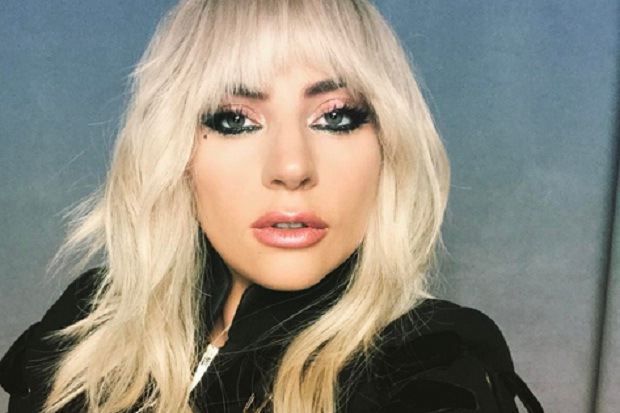 Lady Gaga Menderita Fibromyalgia