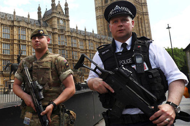 Inggris Naikkan Tingkat Ancaman Teroris ke Level Kritis