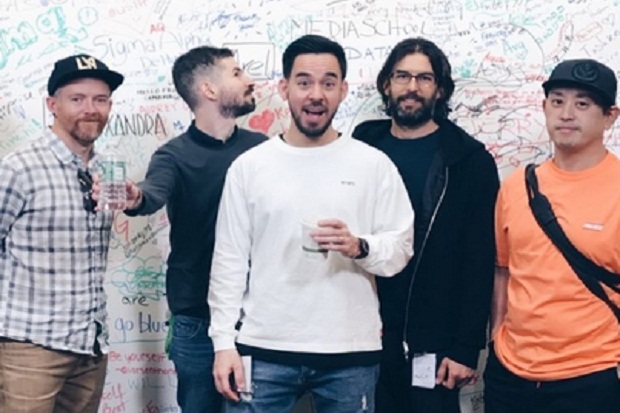 Linkin Park Gelar Konser Kehormatan untuk Chester Bennington
