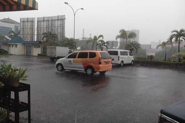 Manado Diguyur Hujan Lebat, Warga Diminta Waspada Banjir