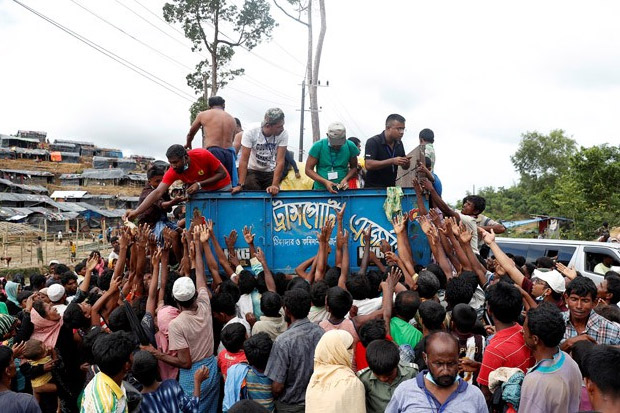 Demonstran Myanmar Coba Blokir Bantuan ke Muslim Rohingya