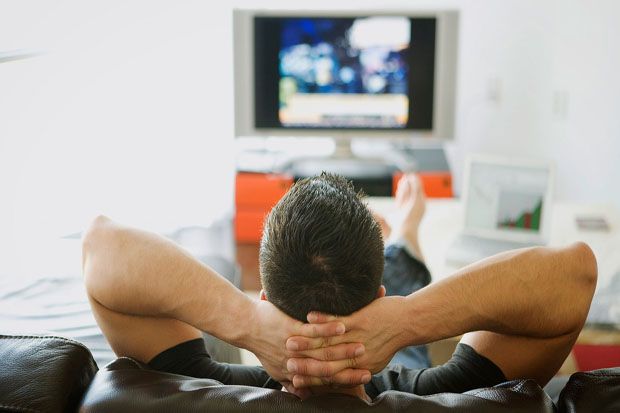 Kebanyakan Menonton Televisi Tingkatkan Risiko Kematian