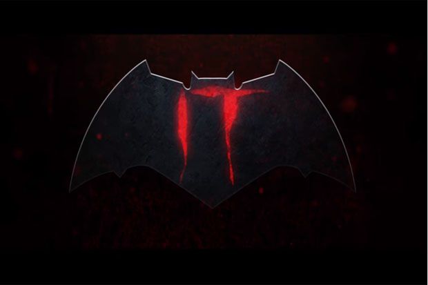 Batman Hadapi Badut Horor Pennywise di Sebuah Trailer Mashup