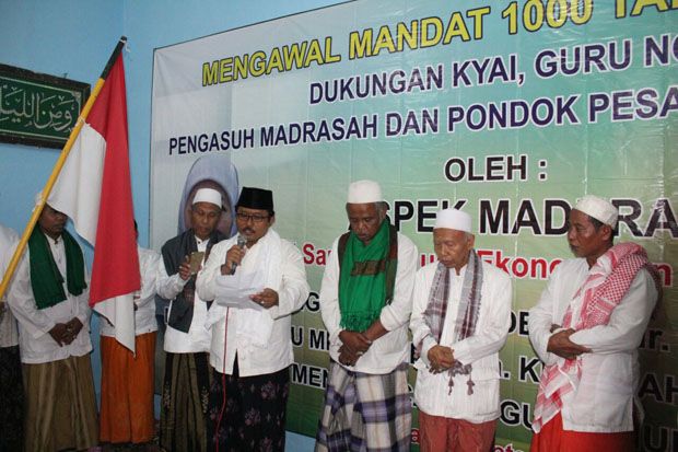 Kiai Madura Minta Jokowi Restui Khofifah