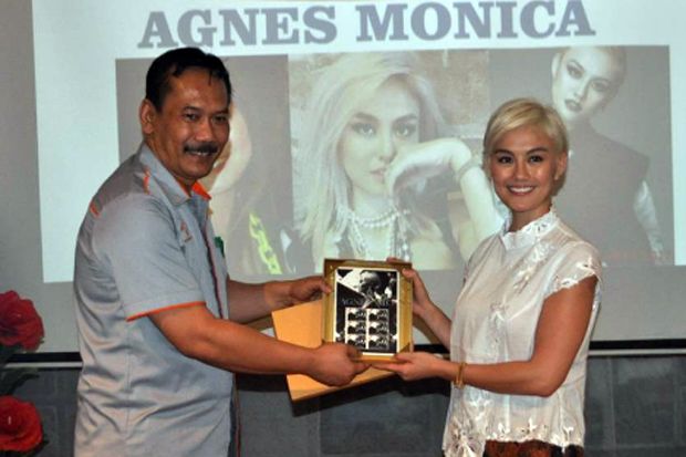 PT Pos Indonesia Tunjuk Agnez Mo sebagai Brand Ambassador