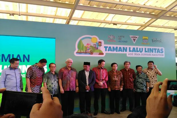 Toyota Revitalisasi Taman Lalu Lintas di Bandung